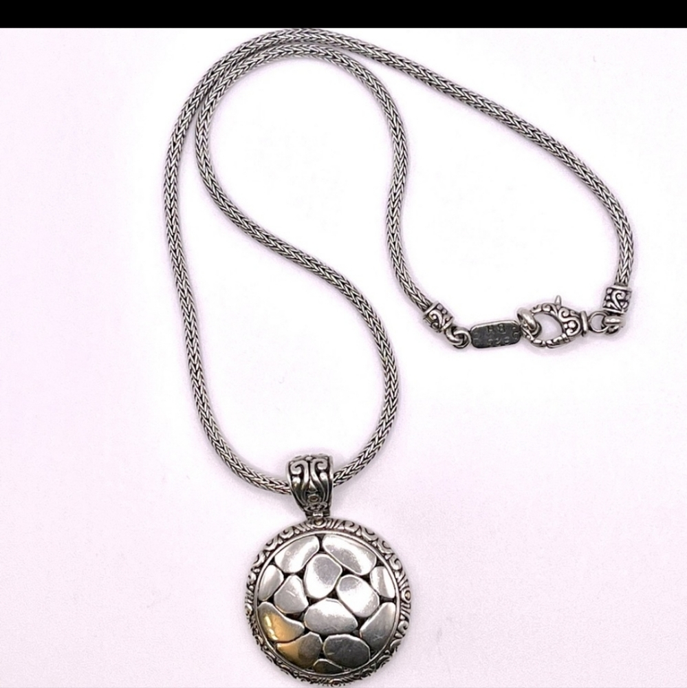 EFFY Heavy necklace with beautiful pendant.